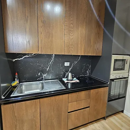 Square 21 Apartment