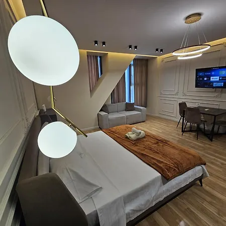 Square 21 Apartment